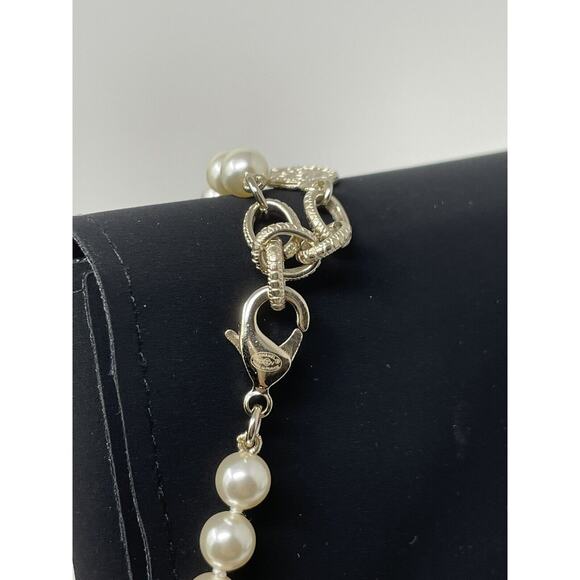 Chanel Pearl CC Chocker Necklace NWOT - Picture 7 of 11